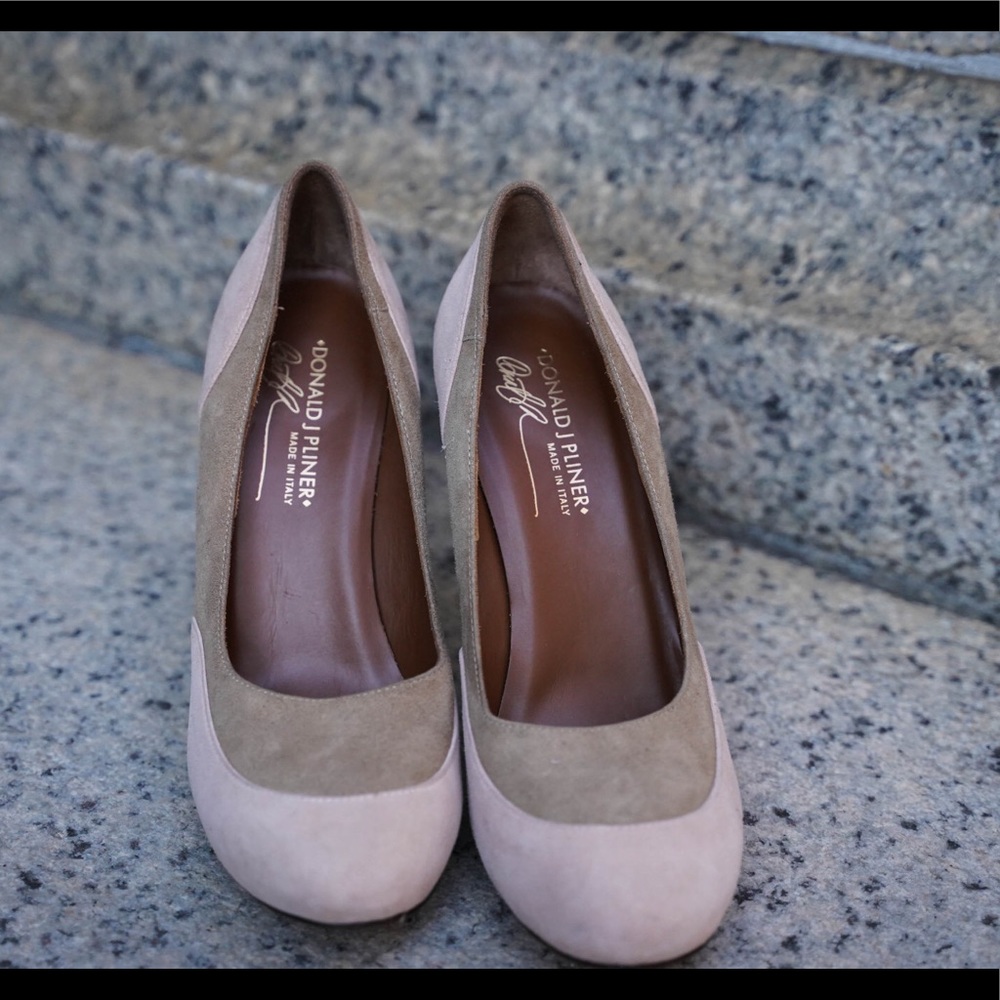 Donald Pliner suede heels